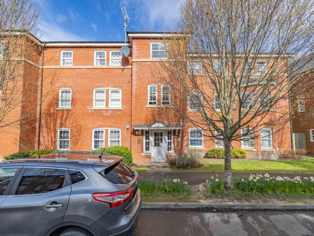 Flat for sale in Martyrs Field, The Bridge