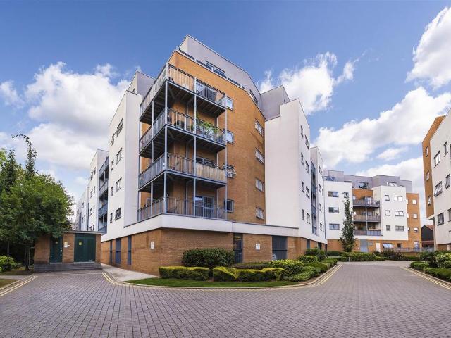 Flat for sale in Brook Street, Bourne Vale