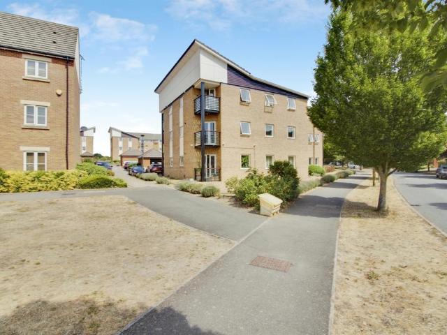 Flat for sale in Stanborough, Fretherne