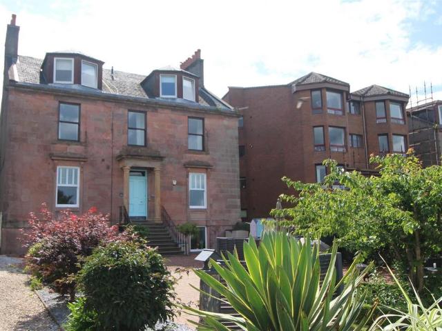 Flat for sale in Greenock, Fort Matilda Flat for sale in Greenock, Fort Matilda