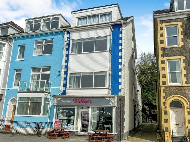 Flat for sale in Aberdyfi, Wales
