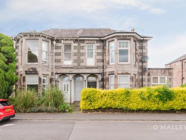 Flat for sale in Alloa, Scotland