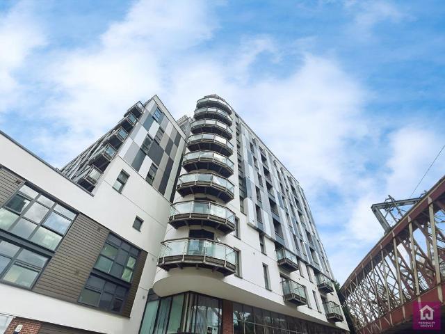 Flat for sale in City Centre, Salford