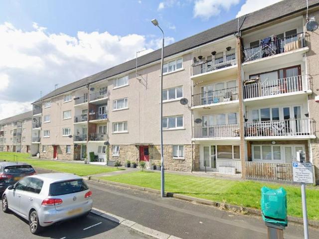Flat for sale in Castlehead, Glenburn