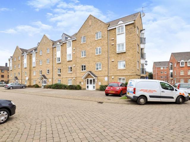 Flat for sale in Far Cotton and Delapre, Far Cotton