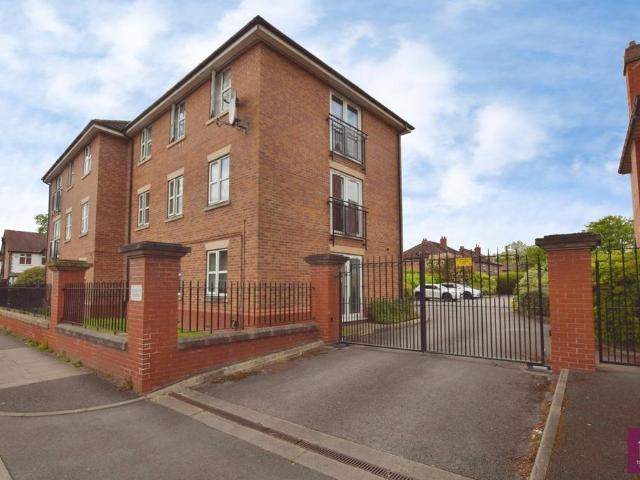 Flat for sale in Trafford Park, Greater Manchester