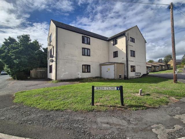 Flat for sale in Crewkerne, Somerset
