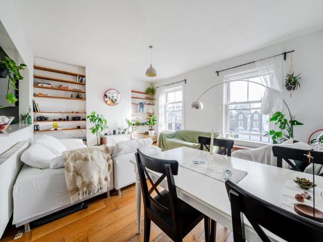 Flat for sale in Peckham, Greater London