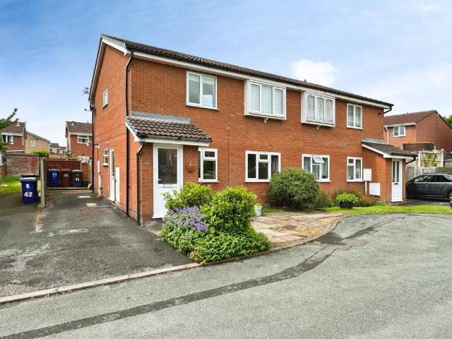 Flat for sale in Beamhurst, Staffordshire