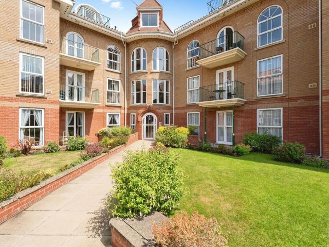 Flat for sale in Comers, Norfolk