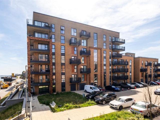 Flat for sale in Hamerton, Kent