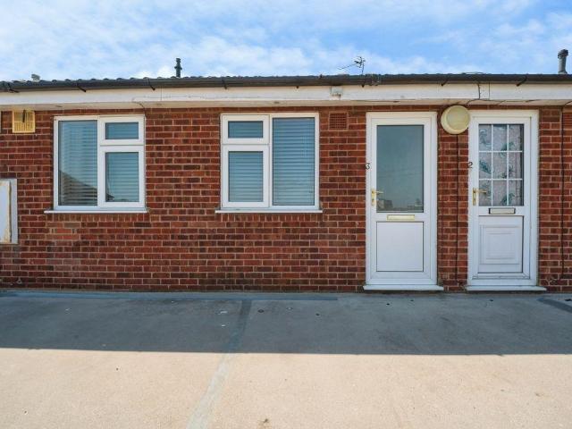 Flat for sale in Wellow, Grimsby