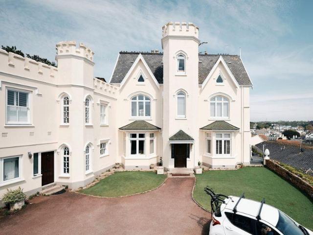 Flat for sale in St Helier, Greater London