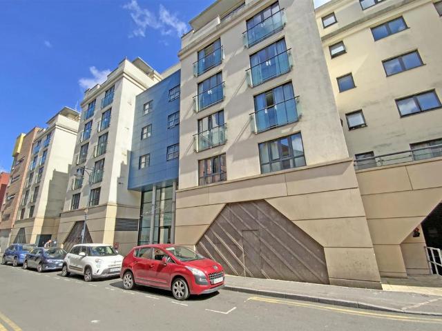Flat for sale in St Matthew's, Old Wharf