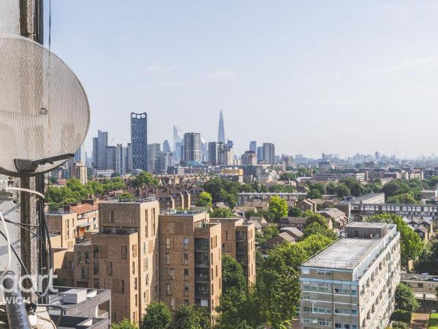 Flat for sale in Elephant and Castle, Greater London