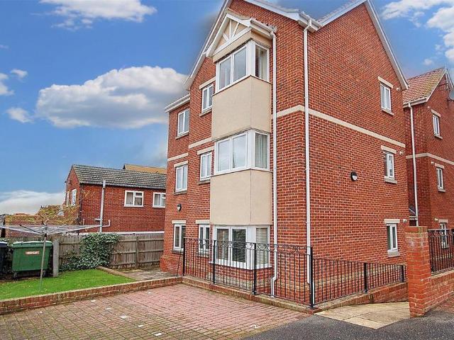 Flat for sale in Beeston Regis, North Norfolk