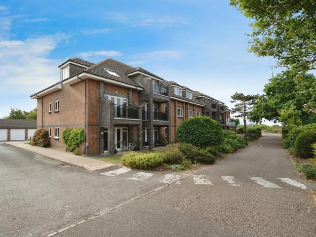 Flat for sale in Spring Vale, Hampshire