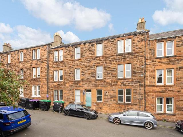 Flat for sale in Corstorphine, Scotland