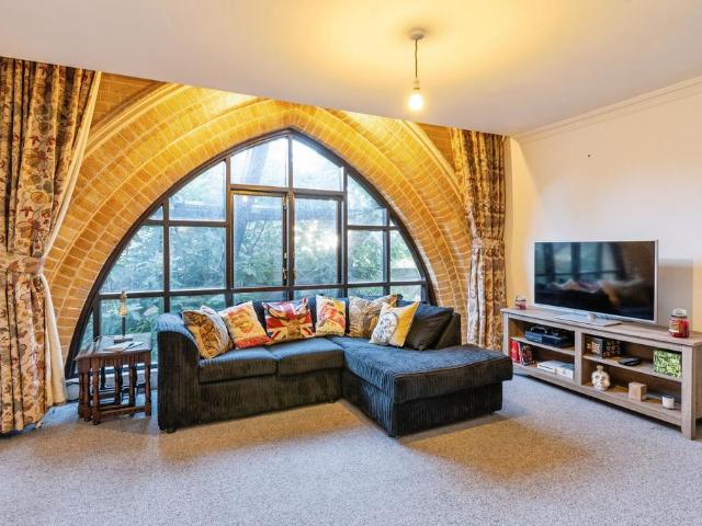 Flat for sale in Barnsbury, Greater London