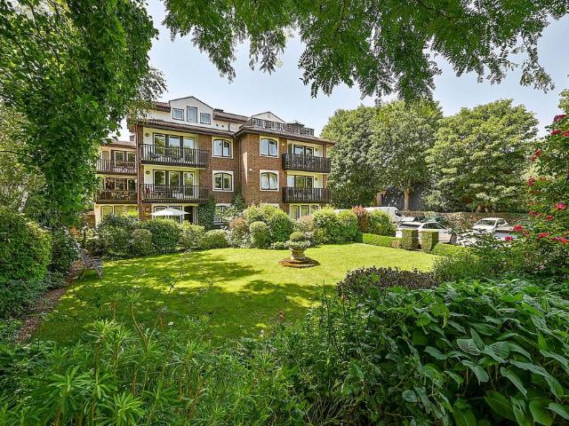 Flat for sale in St Margarets, Greater London