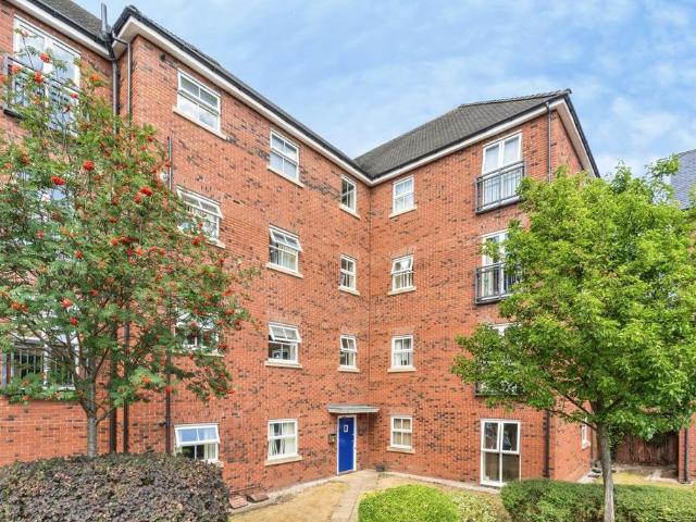 Flat for sale in Fairfield, Warrington