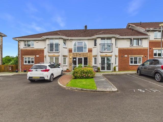 Flat for sale in Bonhill, Scotland