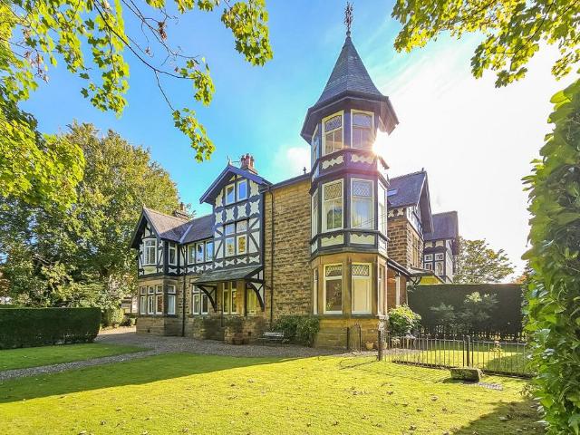 Flat for sale in Duchy, Harrogate