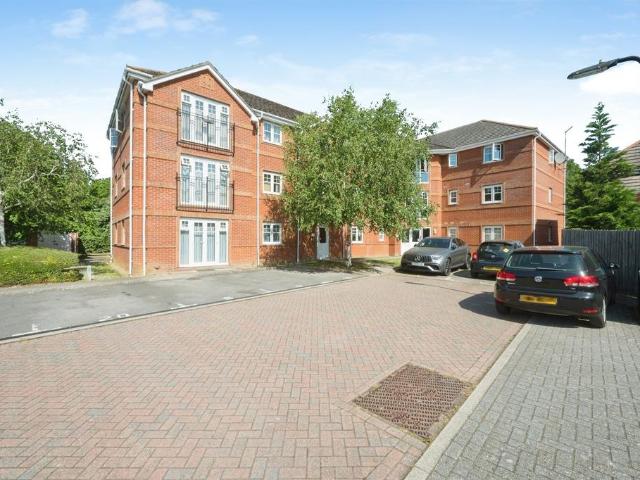 Flat for sale in Eastleigh, Helford