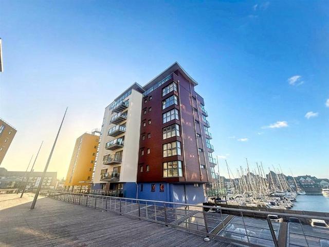 Flat for sale in Sovereign Harbour, Eastbourne