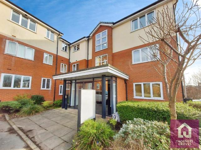 Flat for sale in Pendlebury, Salford