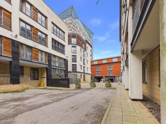 Flat for sale in Edgbaston, West Midlands