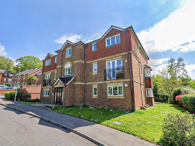 Flat for sale in Guestling Green, East Sussex