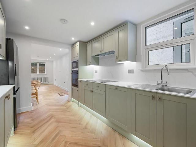 Flat for sale in Greater London
