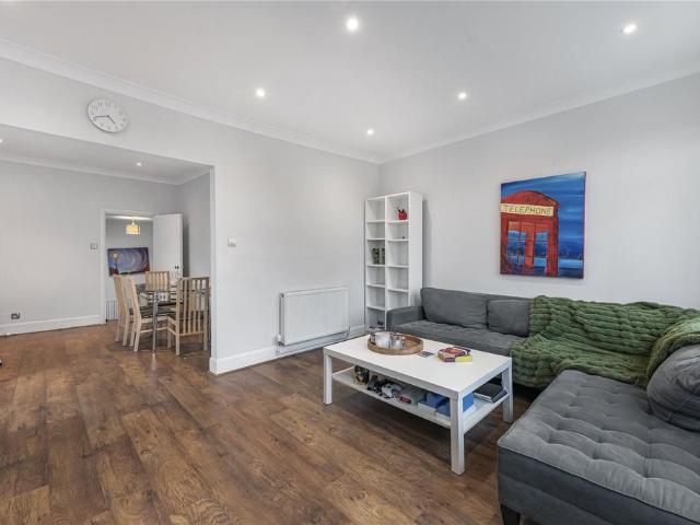 Flat for sale in West Kensington, Greater London