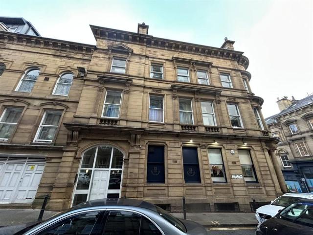 Flat for sale in Woolshops, Calderdale