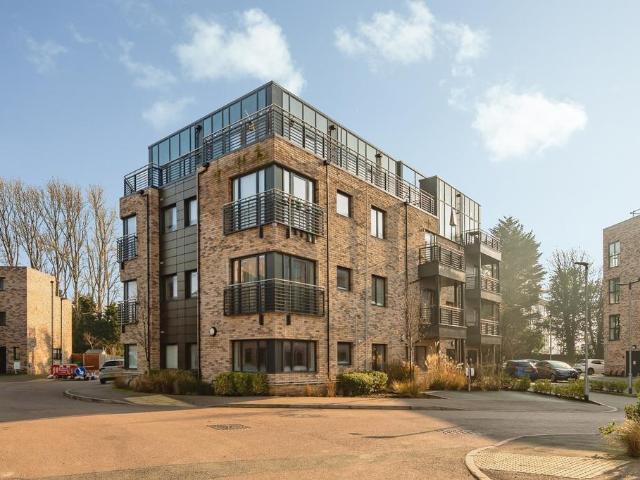 Flat for sale in Pelham Waterside, Haddon