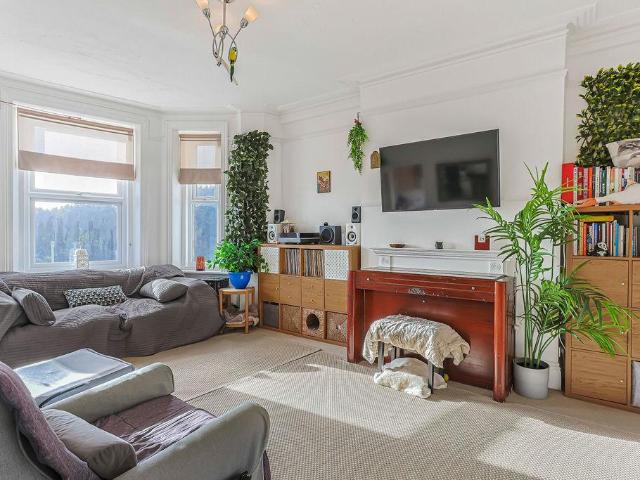 Flat for sale in Boscombe, Bournemouth