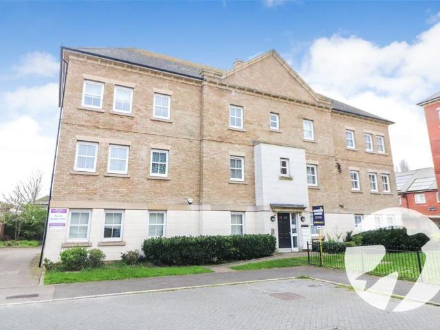 Flat for sale in Slade Green, Greater London