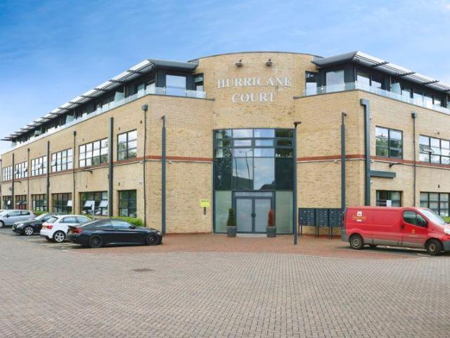 Flat for sale in Slough