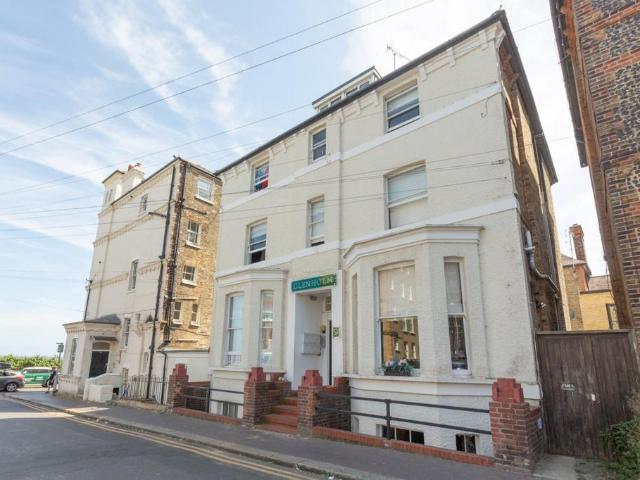 Flat for sale in Upton, Acol
