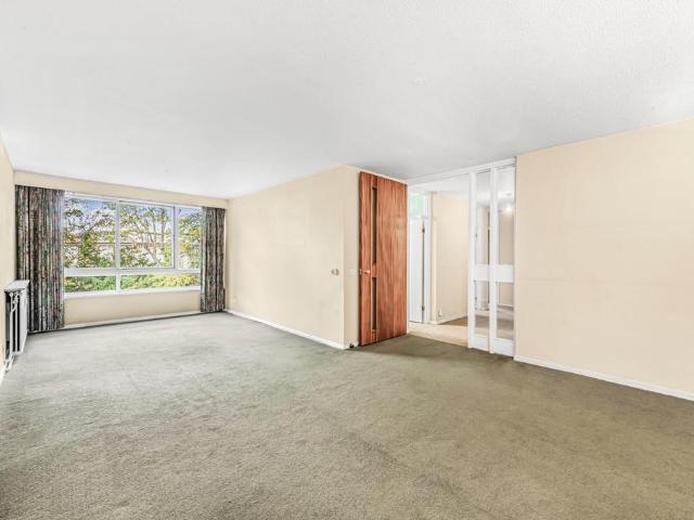 Flat for sale in Belsize Park, Primrose Hill