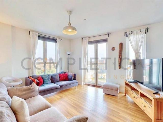 Flat for sale in Alperton, Greater London