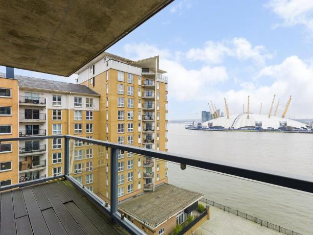 Flat for sale in Virginia Quay, Blackwall