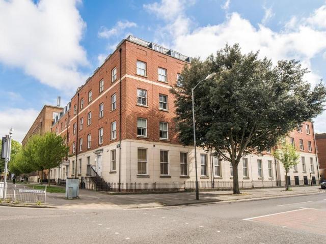 Flat for sale in Longport, The Bridge