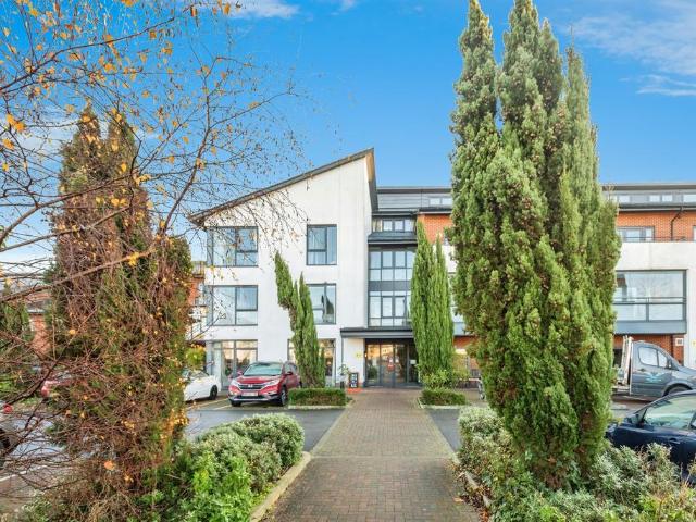Flat for sale in The Slade, Oxfordshire