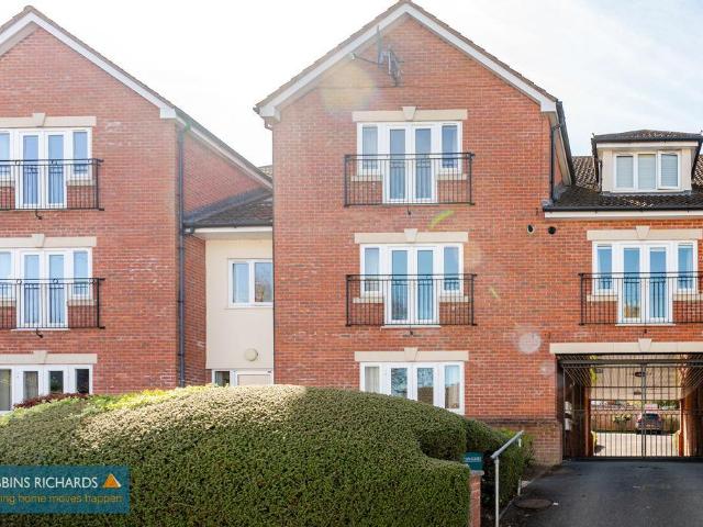 Flat for sale in Wilton, Rumwell