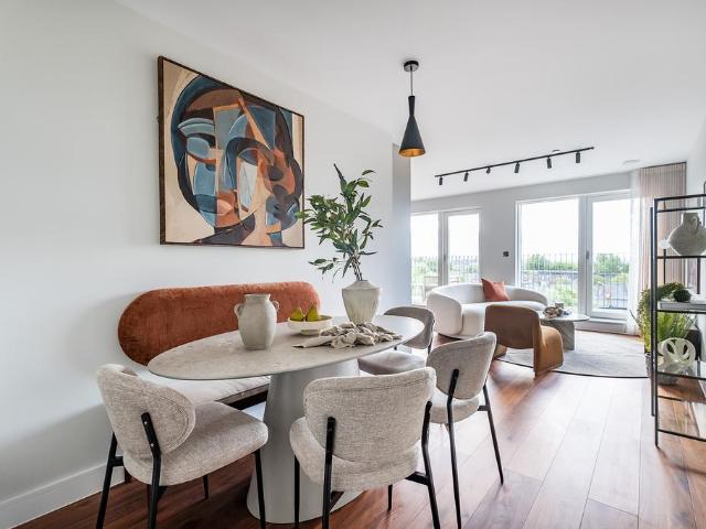 Flat for sale in West Hampstead, Greater London