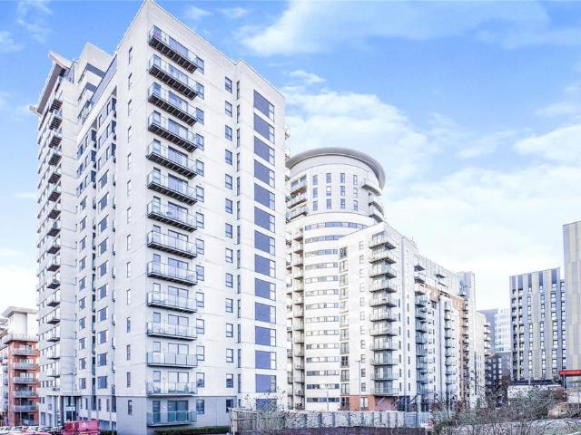 Flat for sale in Georgia, Greater Manchester