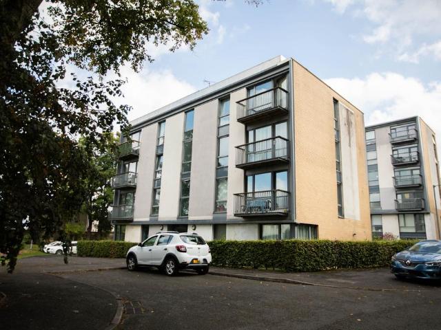 Flat for sale in Gallowhill, Glenburn