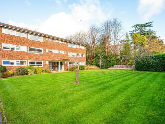 Flat for sale in Abbotswood, Westborough